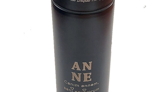 Sıcaklık Göstergeli Lazer İşlemeli Dijital Termos – 500 Ml